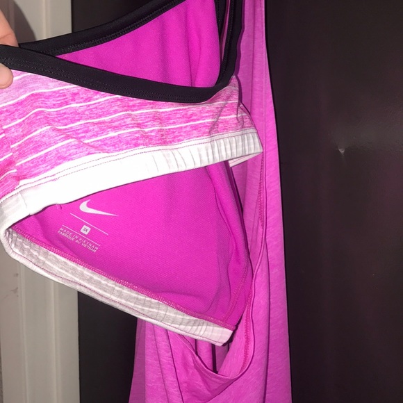 Nike work out tank with built in sports bra - Picture 3 of 5